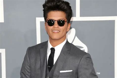 Bruno Mars: Bio, Height, Weight, Measurements